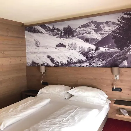 Touring Hotel