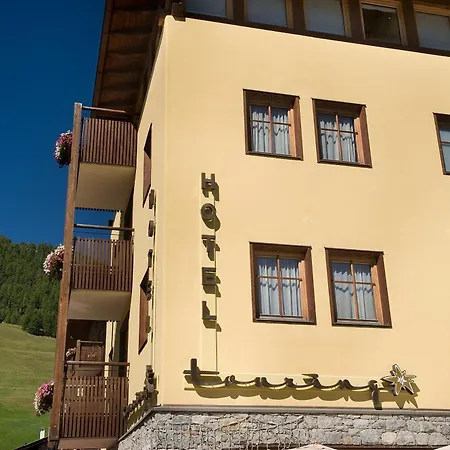 Hotel Touring 4*